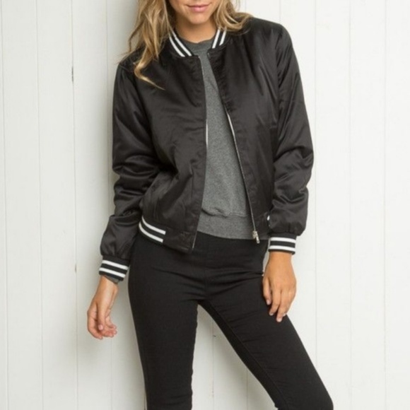 Brandy❤Melville Liz Satin Bomber Jacket - Picture 4 of 5